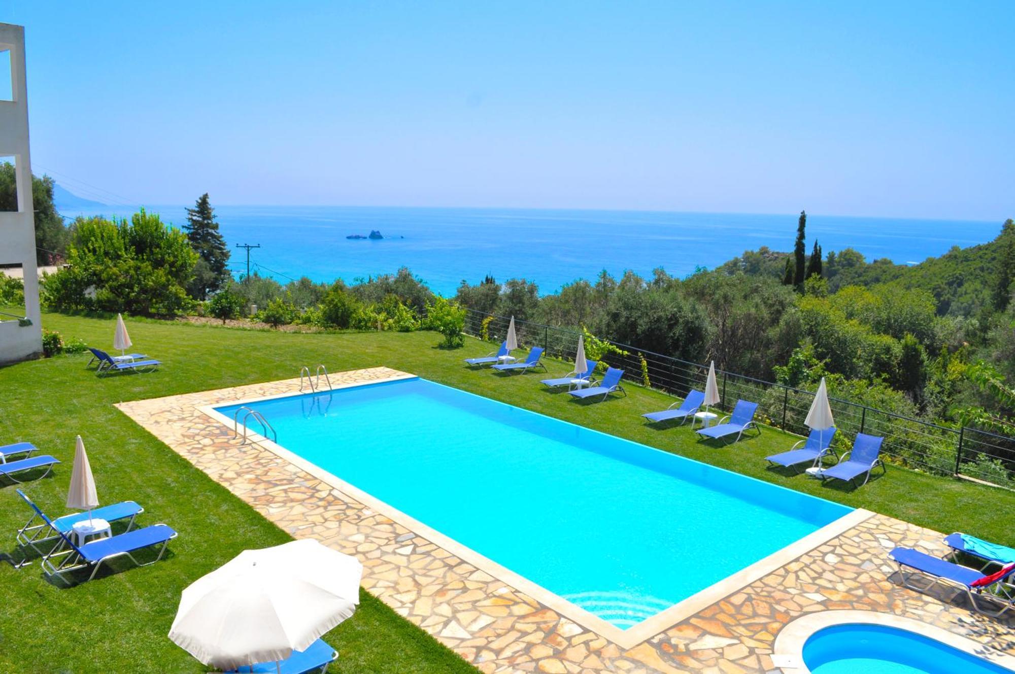 Apartment With Swimming Pool And Sea View - *